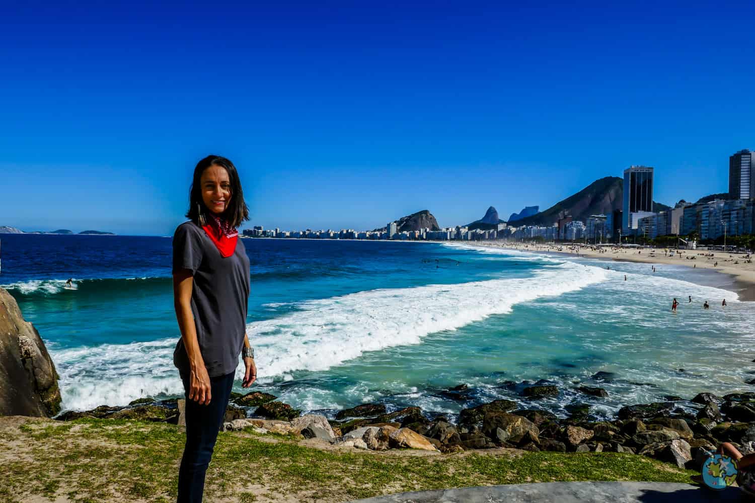 Vista para a praia do Leme do caminho dos pescadores.