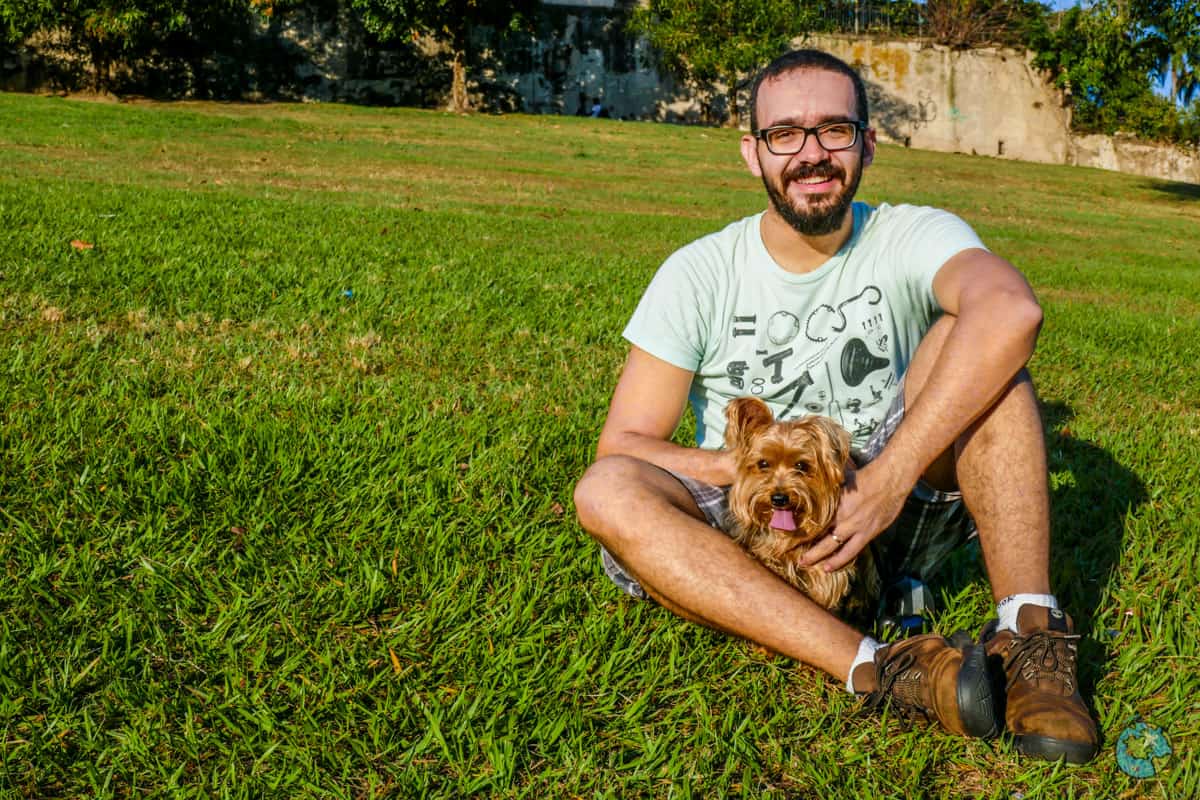 cachorro na Quinta da Boa Vista no rio de janeiro