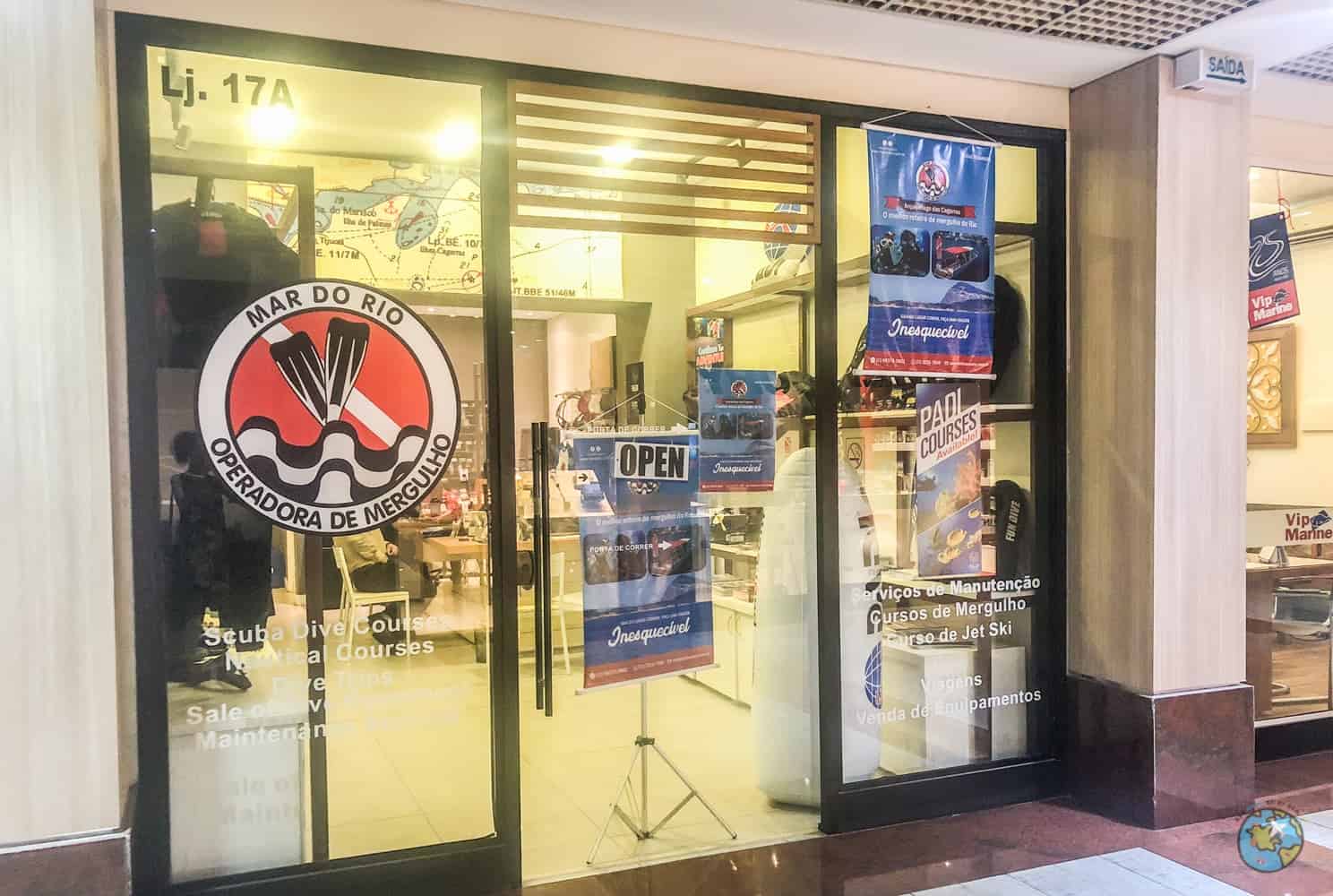 Mar do Rio operadora e escola de mergulho.