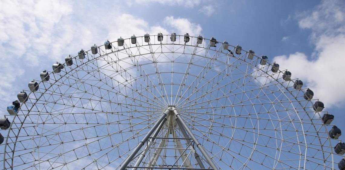 Roda gigante Rio Star na zona portuária do Rio de Janeiro.