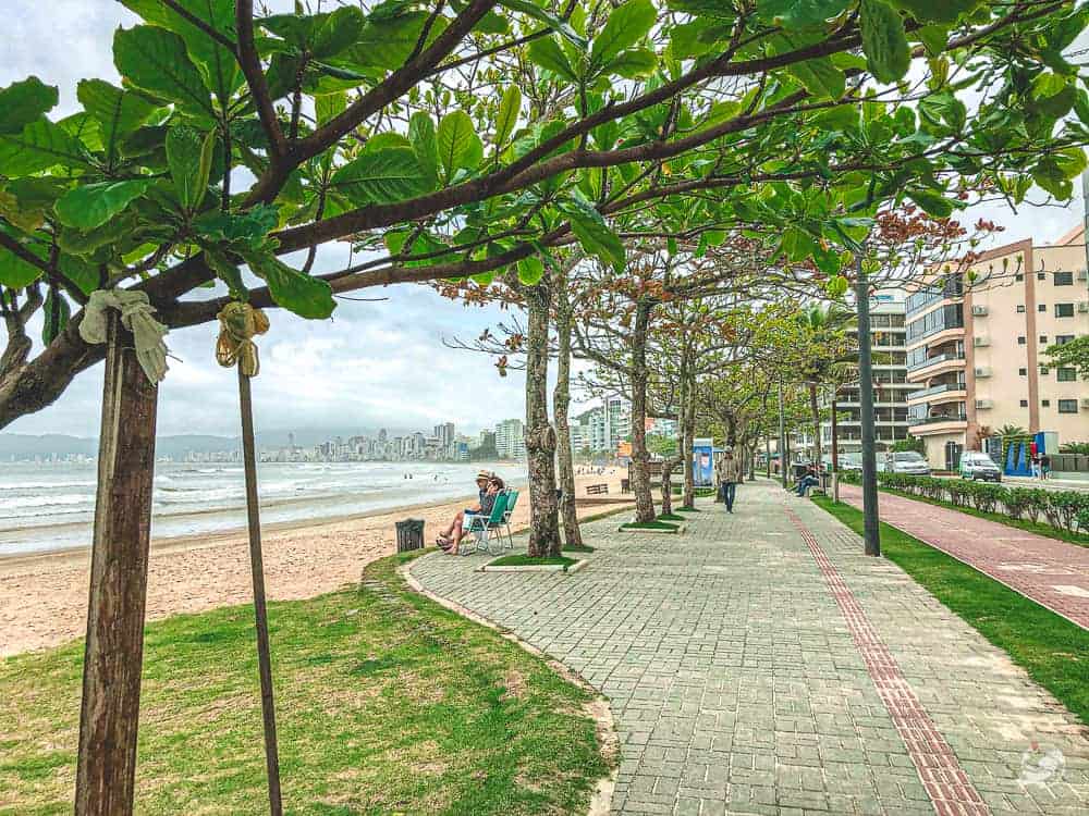calçadão da praia