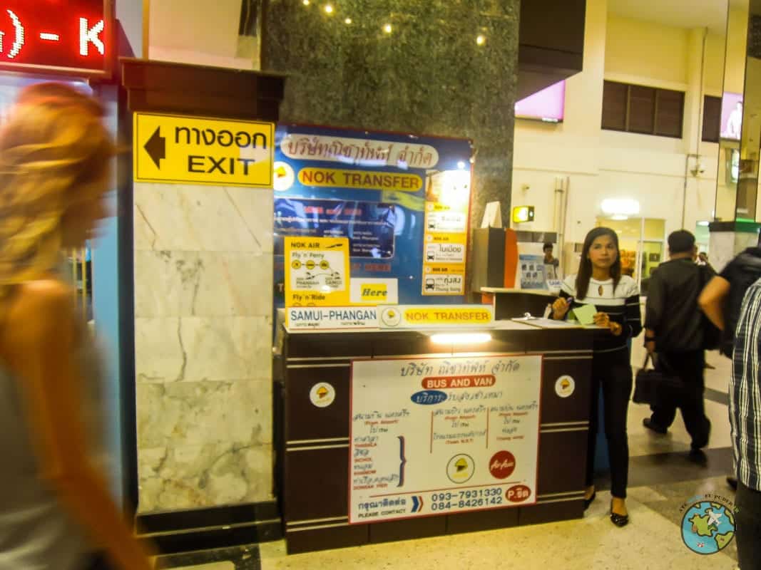 Guichê da Nok Air no aeroporto de Surat Thani. Como chegar em Koh Panghan Guichê da Nok Air no aeroporto de Surat Thani.
